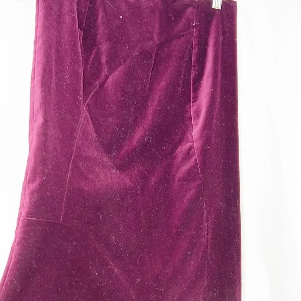 Ann Taylor Seamed Pencil Skirt in Royal Purple Velvet size 2
